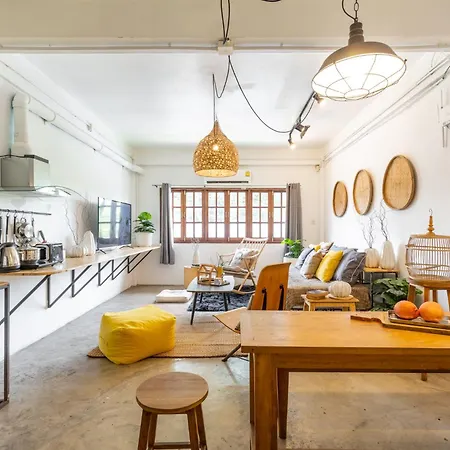 Near One Nimman 4Bedrooms Townhouse